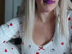 Amateur Watch Live Sex Cams of chika100