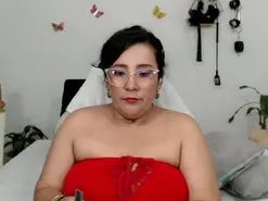 Amateur Sex Cam of mom_hot