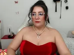 Amateur Live Porn of mom_hot