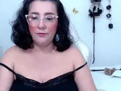 Amateur Free Porn Cam of mom_hot