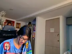 Amateur Nude Webcam of latin_couple77