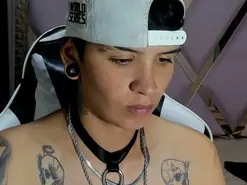 Amateur Adult Webcams of Naught_boy