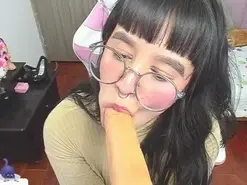 Amateur Adult Webcams of hot_moon_18