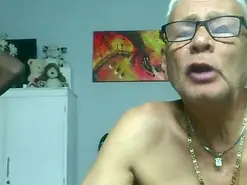 Amateur Watch Live Sex Cams of dirtymatureee