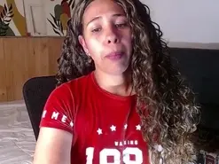 Amateur Watch Live Sex Cams of IVONNECOLLINS33