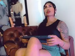 Amateur Watch Live Sex Cams of khiara_moretti