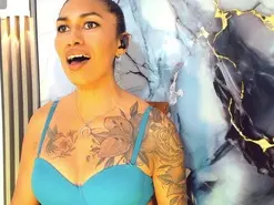 Amateur Sex Cam of khiara_moretti