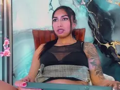 Amateur Free Porn Cam of khiara_moretti