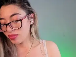 Amateur Sex Cam of carol_blonde