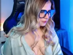 Amateur Adult Webcam of shy_avrill