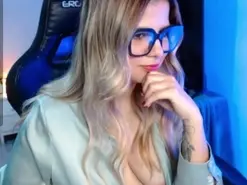 Amateur Nude Webcam of shy_avrill