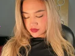 Amateur Live Sex Cam of RebeccaHudson