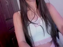 Amateur Adult Webcams of antonella_kiss