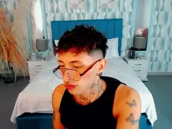 Amateur Live Sex of pol_lu