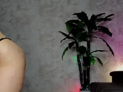 Amateur Live Porn of emma77