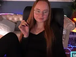 MiaRedFox from amateur