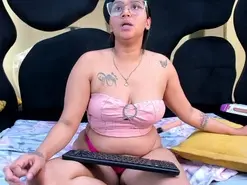 Amateur Live Porn of LunaRoosee