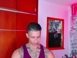 Amateur Private Sex Chat of AaronWolfe