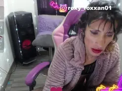 Amateur Adult Webcam of roxy_roxxan