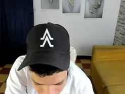 Amateur Watch Live Sex Cams of Mike_Guzman