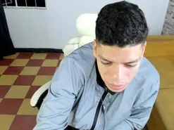 Amateur Live Sex of Mike_Guzman