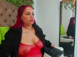 Amateur Watch Live Sex Cams of SophiieHot69