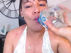 Amateur Private Sex Chat of Mestiza_Bones