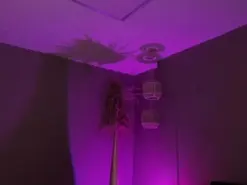 Amateur Live Sex Cam of AliceHarper1