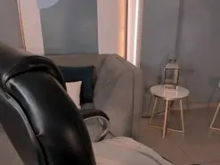 Amateur Free Live Porn of MiaRoberts1