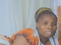 Amateur Live Sex Cam of Its_Her