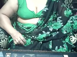 Amateur Sex Cam of indianbhabi40