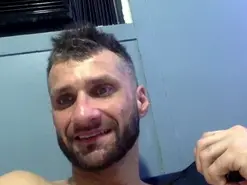 Amateur Free Porn Cam of Sexyguyman