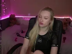 Amateur Live Sex Cam of AmandaPeach