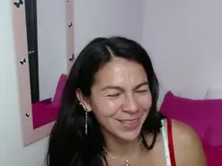 Amateur Free Live Porn of Camilavargas_