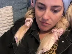 Amateur Live Sex Cam of FresitaParadise