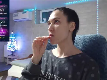 Bongacams Live Sex Cam of Marina4Love