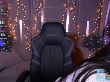 EliseVelour from bongacams