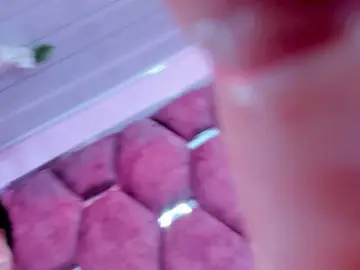 Bongacams Watch Live Sex Cams of MiaaDavis