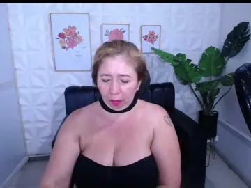 Bongacams Sex Cam of Valentina-mature