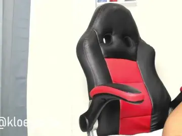 kloe-squirts from bongacams