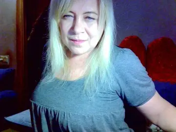 Savan35na from bongacams