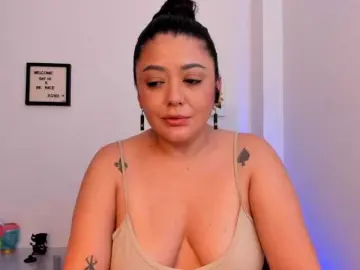 Bongacams Private Sex Chat of Lauratoro