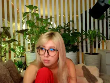 Bongacams Live Sex Cam of MiaLiaHot