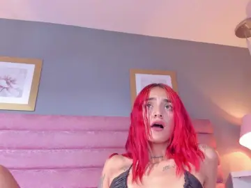 RavynRouge from bongacams