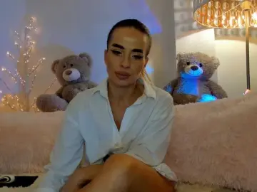 Bongacams Watch Live Sex Cams of FeralFoxy