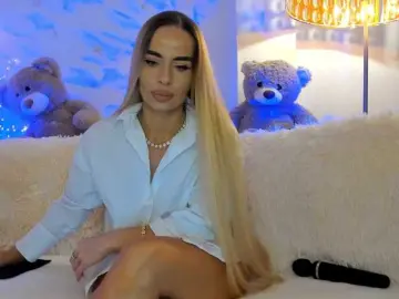 Bongacams Live Sex Cam of FeralFoxy