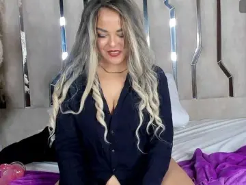 Bongacams Watch Live Sex Cams of Olivia-milf
