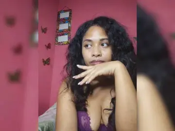 Bongacams Nude Webcam of Brendah23