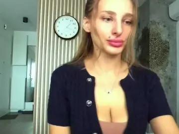 Bongacams Watch Live Sex Cams of MarilynShow