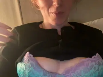 REDHEADROSIE from bongacams